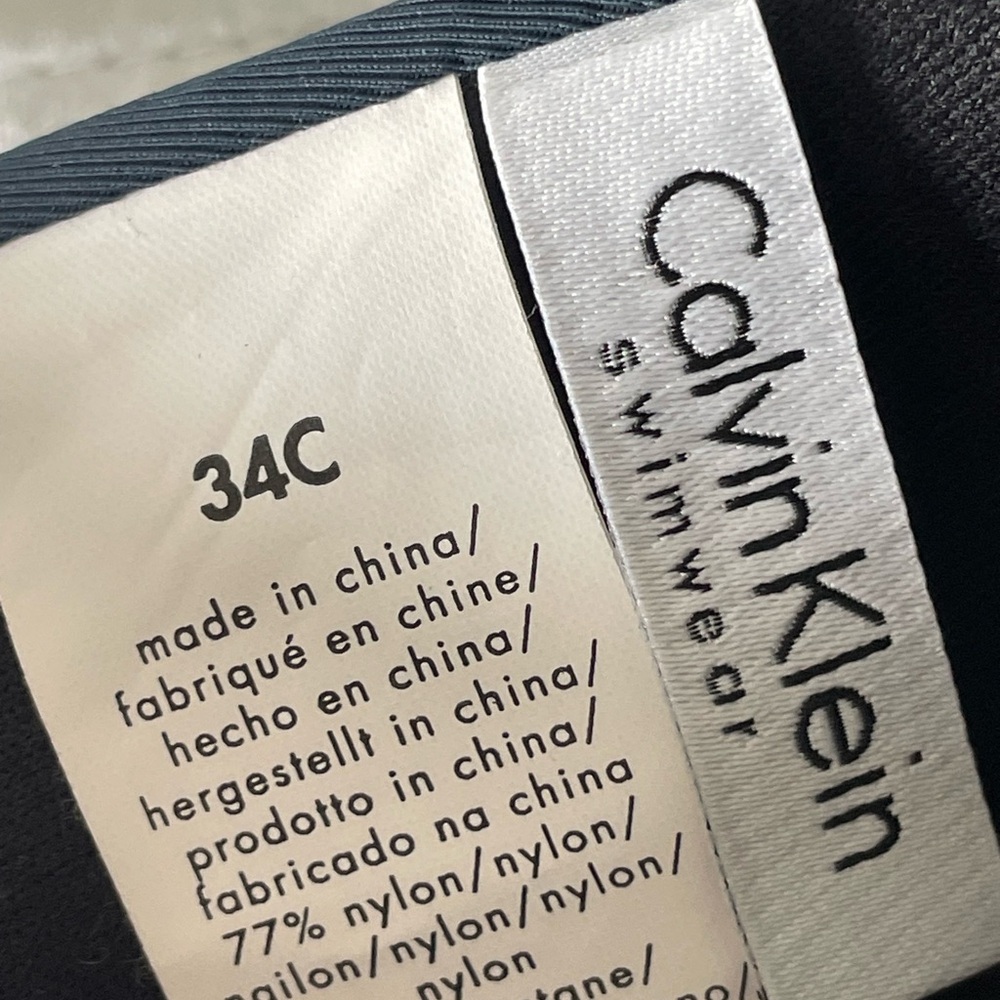 Calvin Klein 2 piece swimwear - Picture 2 of 8